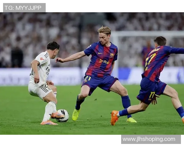 巴萨与利物浦友谊赛精彩回顾四个进球瞬间引发全场热烈欢呼