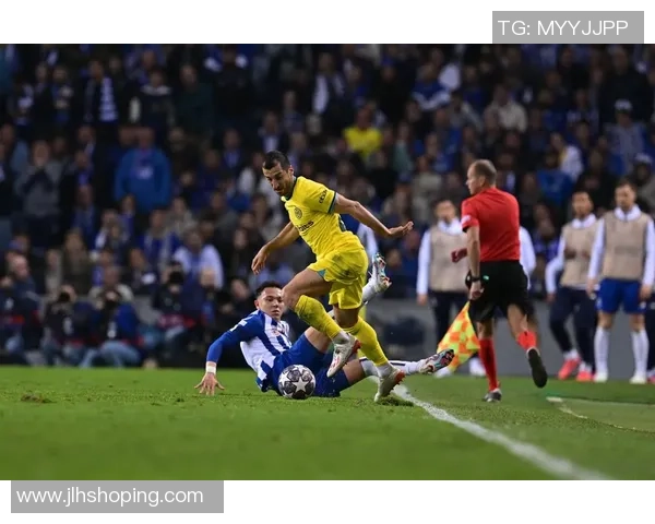 波尔图与国米激战成平局双方表现引发赛后热议与反思